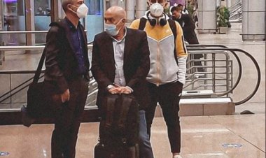 صور | فيريرا يصل القاهرة لبدء مهامه في نادي الزمالك