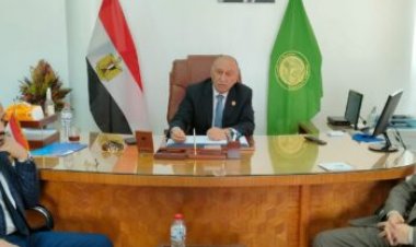 وزير الكهرباء يبحث مع شركة أمريكية فرص الاستثمار بمجالات الطاقة المتجددة والهيدروجين 