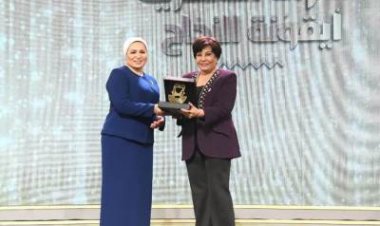 فردوس عبد الحميد لـ«العاصمة»: انتصار السيسي امرأة مصرية متواضعة وقدوة لنا