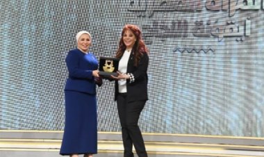 بعد تكريمها في اليوم العالمي المرأة.. محطات في حياة صفاء أبو السعود