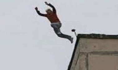 مصرع عامل سقط من سقالة على ارتفاع 3 أمتار فى التجمع 