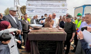 وزير الزراعة ومحافظ أسوان يضعان حجر أساس محطة شتلات قصب السكر بوادي الصعايدة