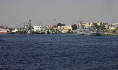 غلق ميناء الغردقة البحري لسوء الأحوال الجوية وشدة الرياح