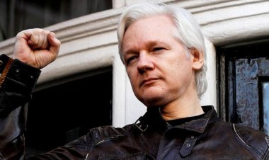 محكمة بريطانية ترفض طلب «أسانج» باستئناف قرار تسليمه لأميركا
