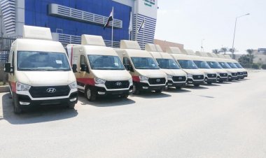 وزارة التخطيط تُسلم الدفعة الثانية من سيارات الخدمات التكنولوجية المتنقلة