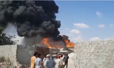 النيابة تباشر التحقيقات في حريق مصنع تنر بأبو رواش 