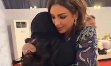 معجبة تنهار من البكاء بعد رؤية أنغام