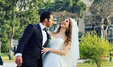 هند رضا تحتفل بزفافها وترقص مع رانيا فريد شوقي على أنغام «الغزالة رايقة»