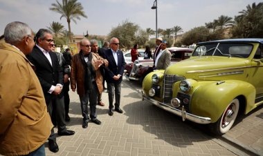 بالصور.. فعاليات كرنفال السيارات التاريخية والكلاسيكية بحضور وزير السياحة والآثار