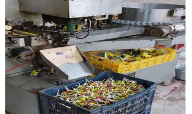 ضبط مصنع لإنتاج «مصاصات» من مواد مجهولة المصدر بالقاهرة