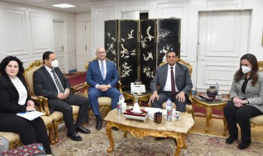 محافظ البحيرة يستقبل سفير دولة كندا