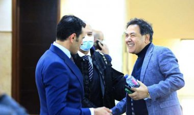 سر علاقة خيري رمضان برجل الأعمال محمد الأمين