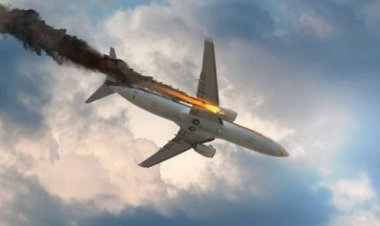 انتشال أشلاء بشرية في موقع تحطم الطائرة الصينية وتسليمها إلى فريق التحقيقات