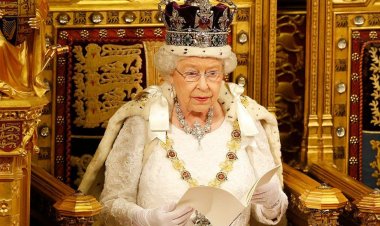 سفير مصر في بريطانيا يُقدِم أوراق اعتماده لـ«الملكة اليزابيث»