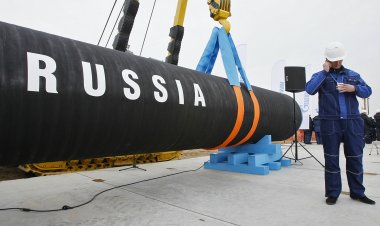 مسئولة نمساوية سابقة تكشف تأثير قرار بيع روسيا النفط والغاز بالروبل على العالم