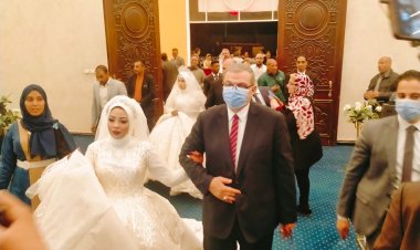 وزير القوى العاملة ورئيس جامعة الأقصر وكيلان لعروسين من الأيتام