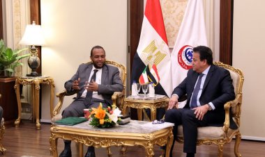 القائم بأعمال وزير الصحة يلتقي نظيره السوداني: «ندعم تسجيل الأدوية المصرية بالسودان»