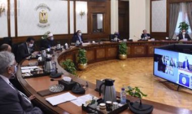 الحكومة تسمح بإقامة موائد الرحمن وفتح دور المناسبات الملحقة بالمساجد