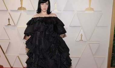 أبرزهم بيلي آيليش وتيموثي شالاميت.. أغرب إطلالات النجوم بحفل الأوسكار 2022