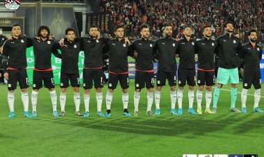 المنتخب يرتدي زيه التقليدي أمام السنغال بتصفيات كأس العالم