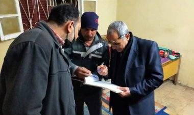 غلق 12 محل تجاري ورفع 377 حالة إشغال طريق مخالف بالبحيرة