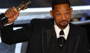 والدة ويل سميث تعليقا على صفعه كريس روك: «فخورة بابني»