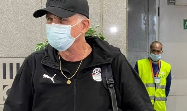 أيهما أنسب لقيادة المنتخب الخواجة أم المحلي؟.. وائل القباني يجيب
