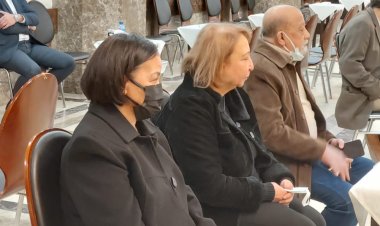 صور .. عزاء الفنان عهدي صادق في كنيسة مارمرقس بـ مصر الجديدة