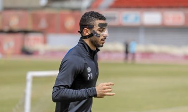 «عبدالمنعم» يبدأ جري حول الملعب.. وكدمة بالكتف لحمدي فتحي