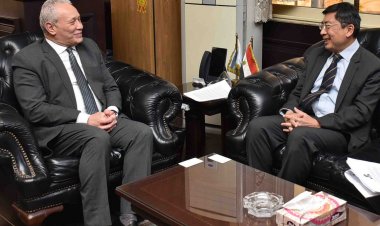 سفير سنغافورة ومحافظ الأقصر يبحثان التعاون المشترك في مجالات الاستثمار