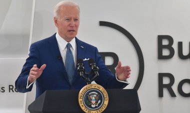 الرئيس الأمريكي: مستمرون في تقديم مساعدات اقتصادية ودفاعية لأوكرانيا