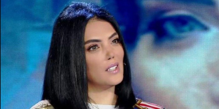 حورية فرغلي: «معملتش فلوس من الفن»