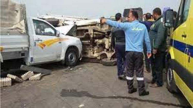 إصابة سائق فى حادث تصادم بين سيارتين أعلى الطريق الدائرى بالبحر الأعظم