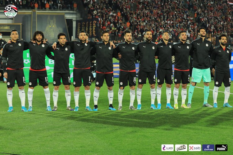 المنتخب يرتدي زيه التقليدي أمام السنغال بتصفيات كأس العالم