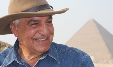 زاهي حواس: «كنت طالب فاشل وتخرجت بتقدير عام مقبول»