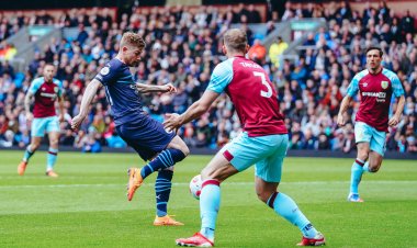 مانشستر سيتي يستعيد صدارة الدوري الإنجليزي.. وبرينتفورد يصعق تشيلسي برباعية