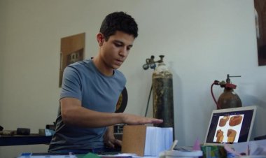 أحمد داش سنة أولى هندسة بالإكراه في مسلسل «مين قال؟»