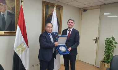وزير المالية يلتقي بوفد بنك الاستثمار الأوروبي لبحث سبل التعاون