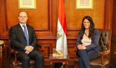 وزيرة التعاون الدولي تلتقي السفير البريطاني بالقاهرة لبحث تعزيز العلاقات
