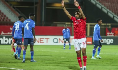 تعليق حسين الشحات على تأهل الأهلي إلى الدور ربع النهائي بدوري أبطال إفريقيا