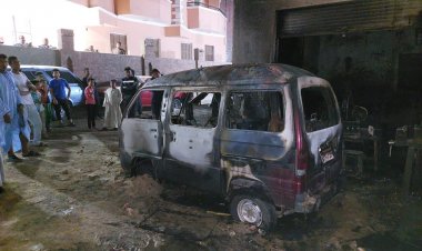 بالصور| حريق هائل يتسبب في تفحم سيارتين جنوبي الأقصر