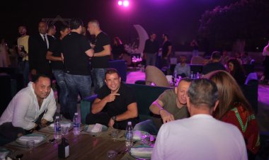 عمرو دياب يفتتح خيمة رمضانية بحضور النجوم| صور