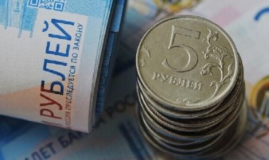 بالرغم من الحرب.. الروبل الروسي يظهر انتعاشاً مؤخرا