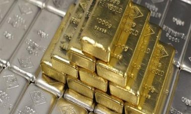 انخفاض عقود الذهب والنحاس وارتفاع الفضة عالميا