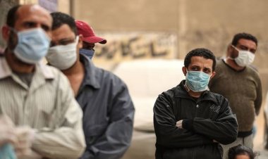 الحكومة تنفي إلغاء ارتداء الكمامة بالمواصلات العامة والأماكن المغلقة