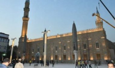 اليوم.. «الأوقاف» تحتفل اليوم بذكرى انتصارات العاشر من رمضان بمسجد الحسين