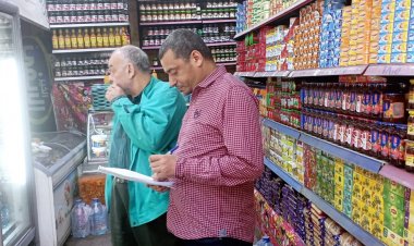 ضبط سلع غذائية مجهولة المصدر فى حملات تموينية بالإسكندرية