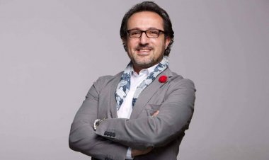 شريف مدكور: في مذيعة في قناة عربية لا تصلح.. ومتابعون: يقصد ياسمين عز