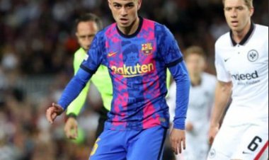 تفاصيل إصابة بيدرى أمام آينتراخت بالدوري الأوروبي