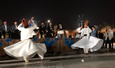 فرقة أبو شعر السورية تحيي حفلا غنائيا بنادي العبور | صور